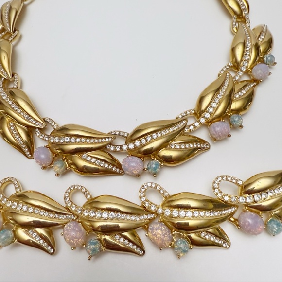Vintage Foiled Faux Opal Glass Cabochon Rhinestone Leaf Necklace & Bracelet Set - Picture 4 of 16